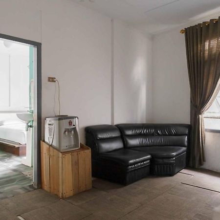 Urbanview Hotel Ananda Syariah By Reddoorz ブキティンギ エクステリア 写真